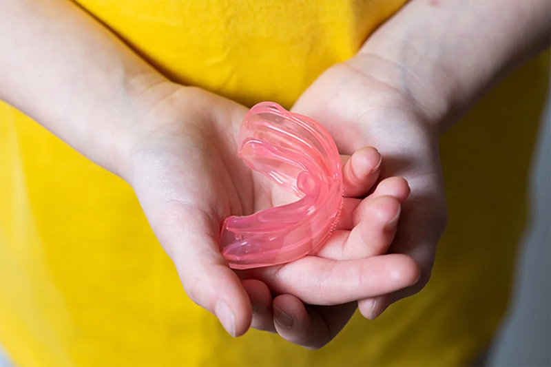 筋機能訓練装置（マウスピース型）